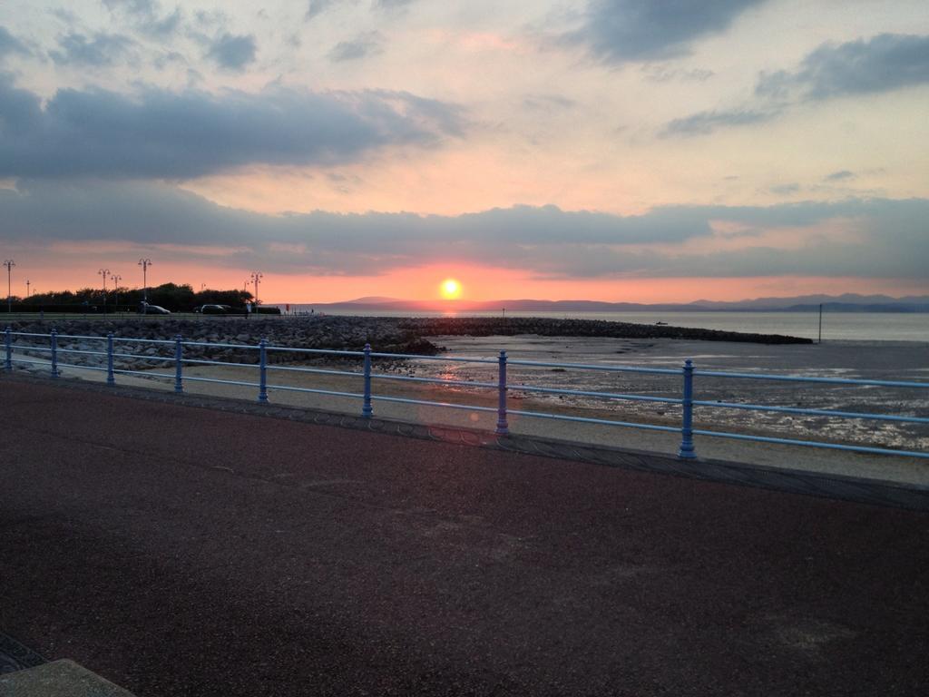 The Crown Hotel Morecambe Eksteriør billede